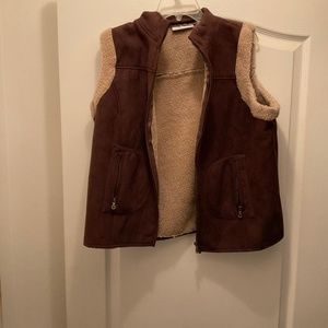 Xl brown suede like with Sherpa like interior zip up vest